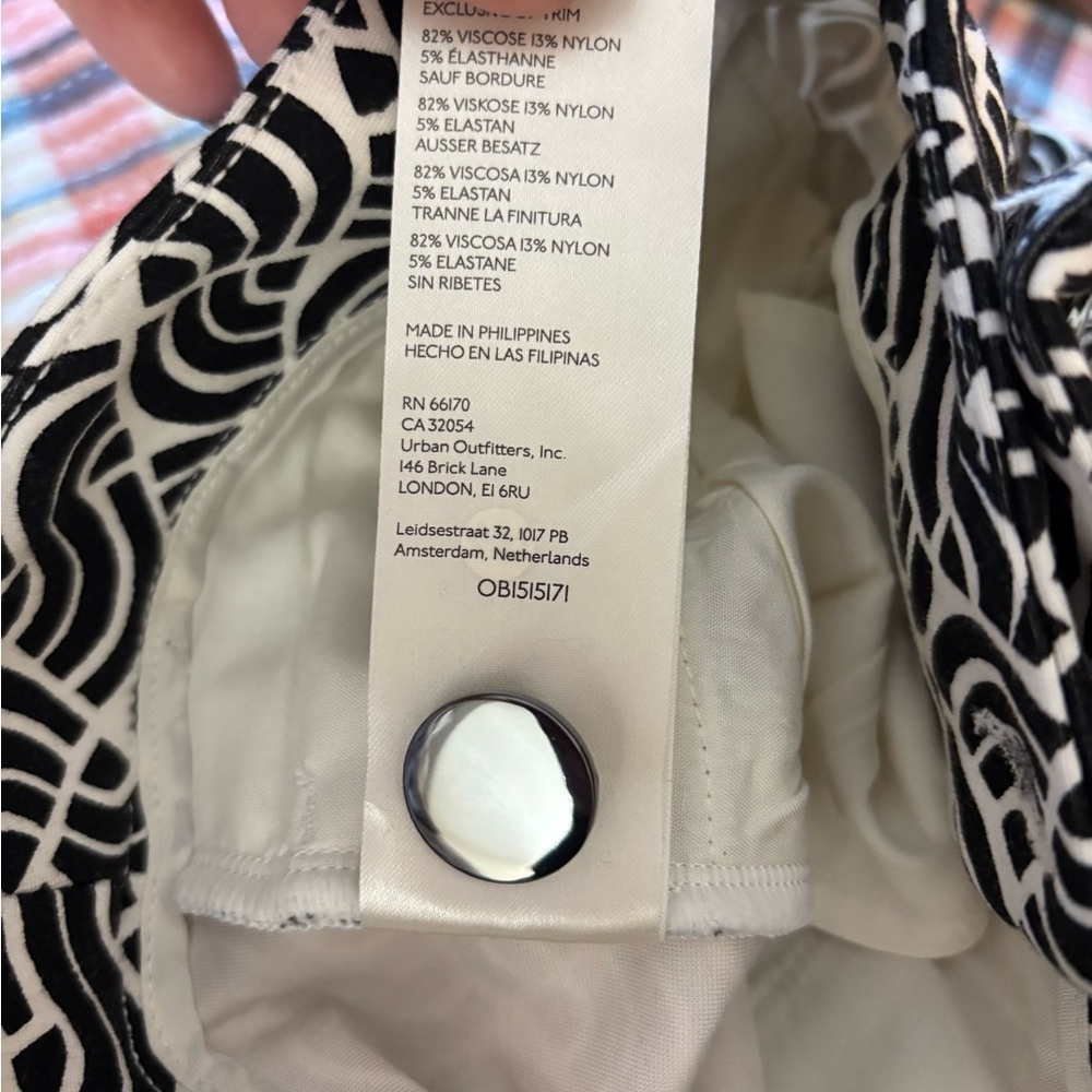 Maeve by Anthropologie Black White Geometric Flare Pants Size 12 - Picture 8 of 8
